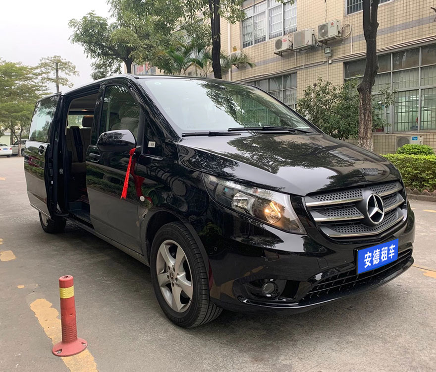 奔馳威霆9座商務